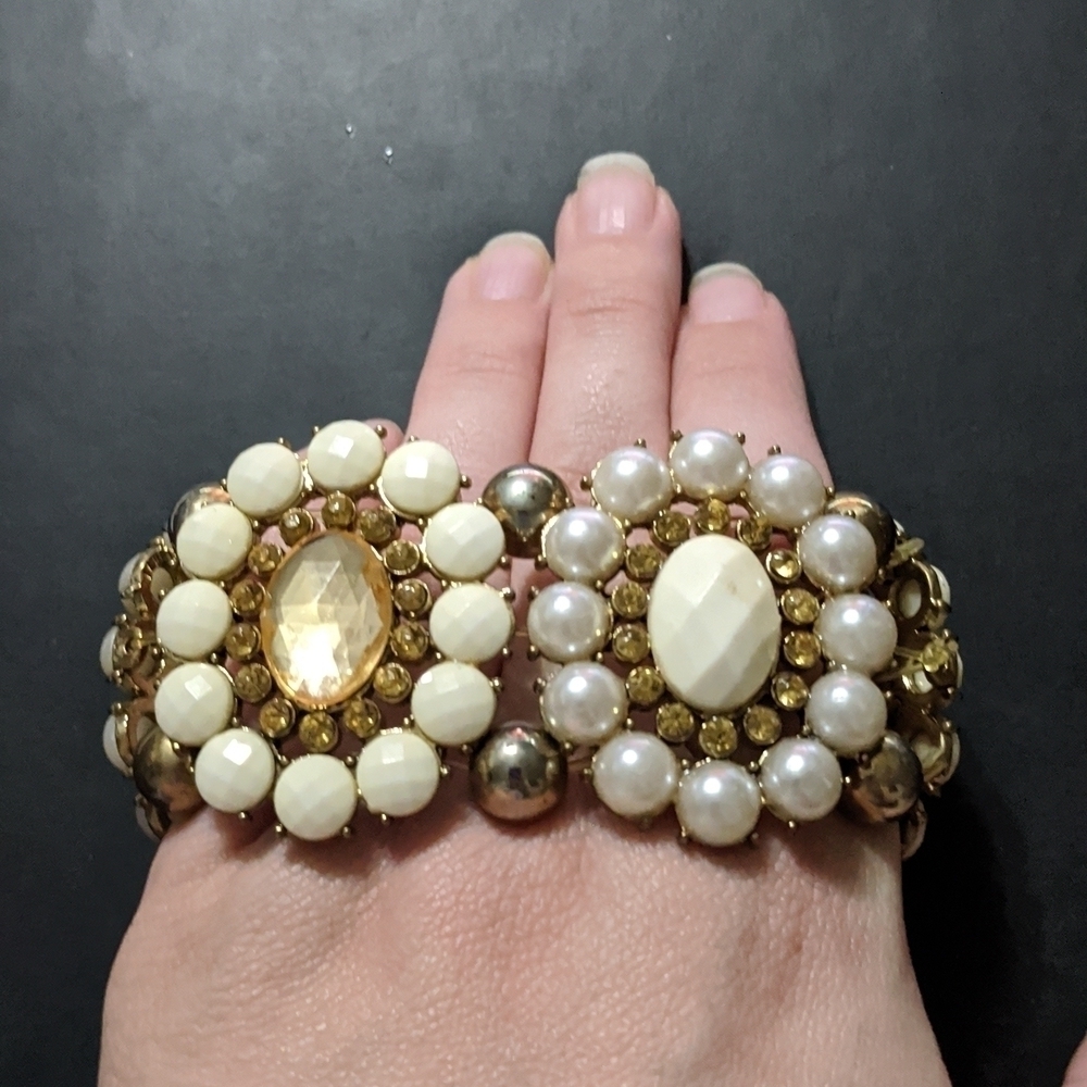 GOLD-TONE Faux Pearl and Crystal Beaded Stretchy Elastic Statement Bracelet